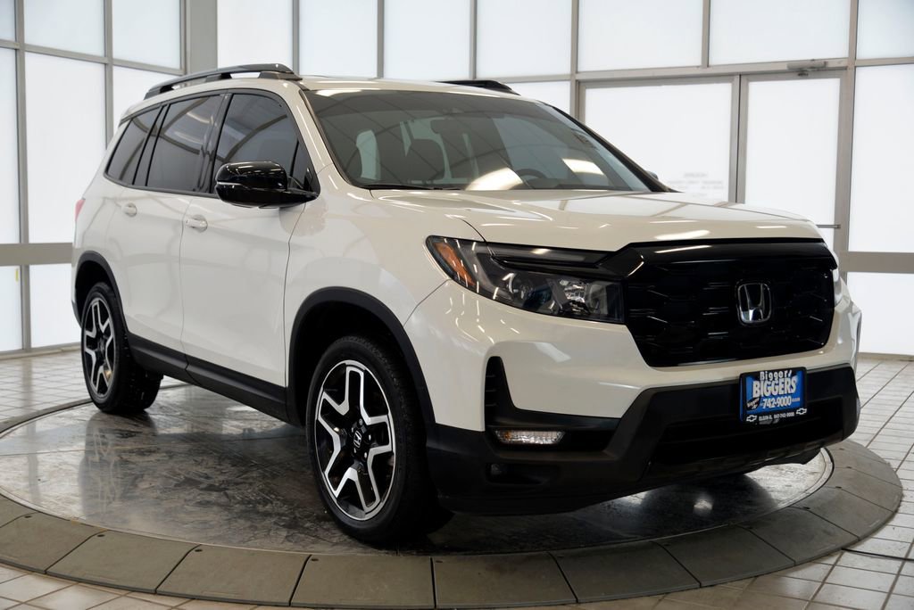 Used 2022 Honda Passport Elite image 2