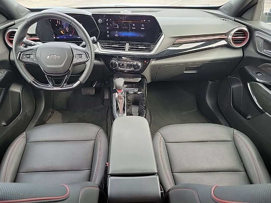 Used 2024 Chevrolet Trax RS image 15