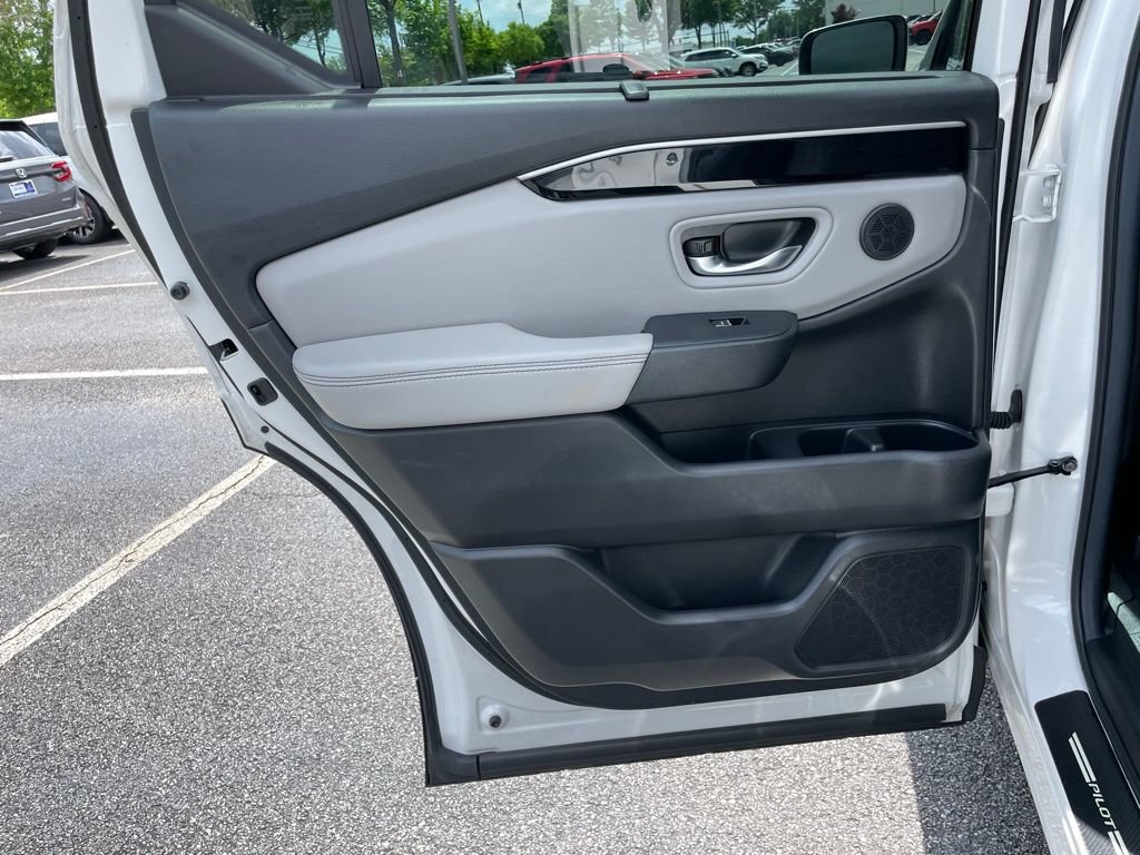 Certified 2025 Honda Pilot EX-L image 40