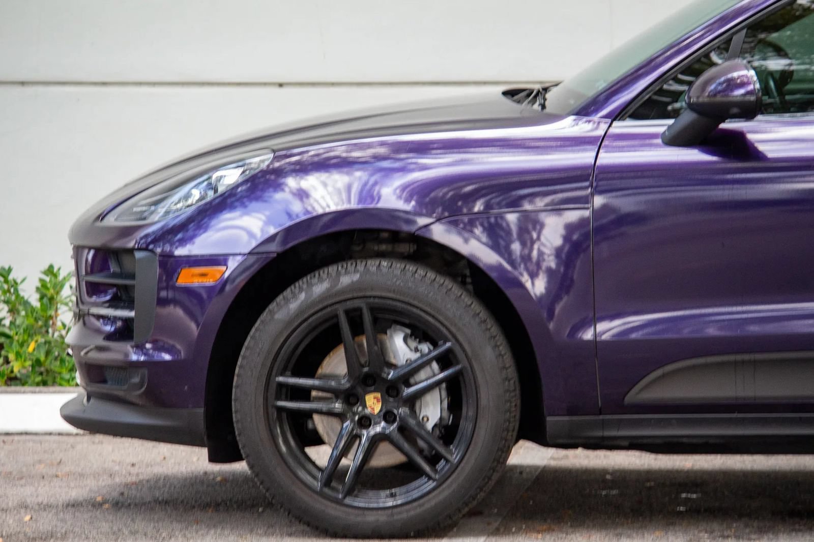 Used 2021 Porsche Macan w/ Premium Package Plus AWD/4WD image 6