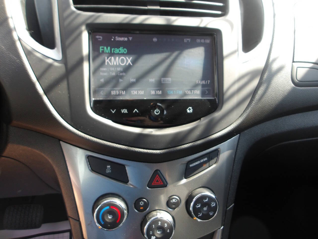 Used 2016 Chevrolet Trax LTZ w/ LPO, Cargo Package FWD image 14
