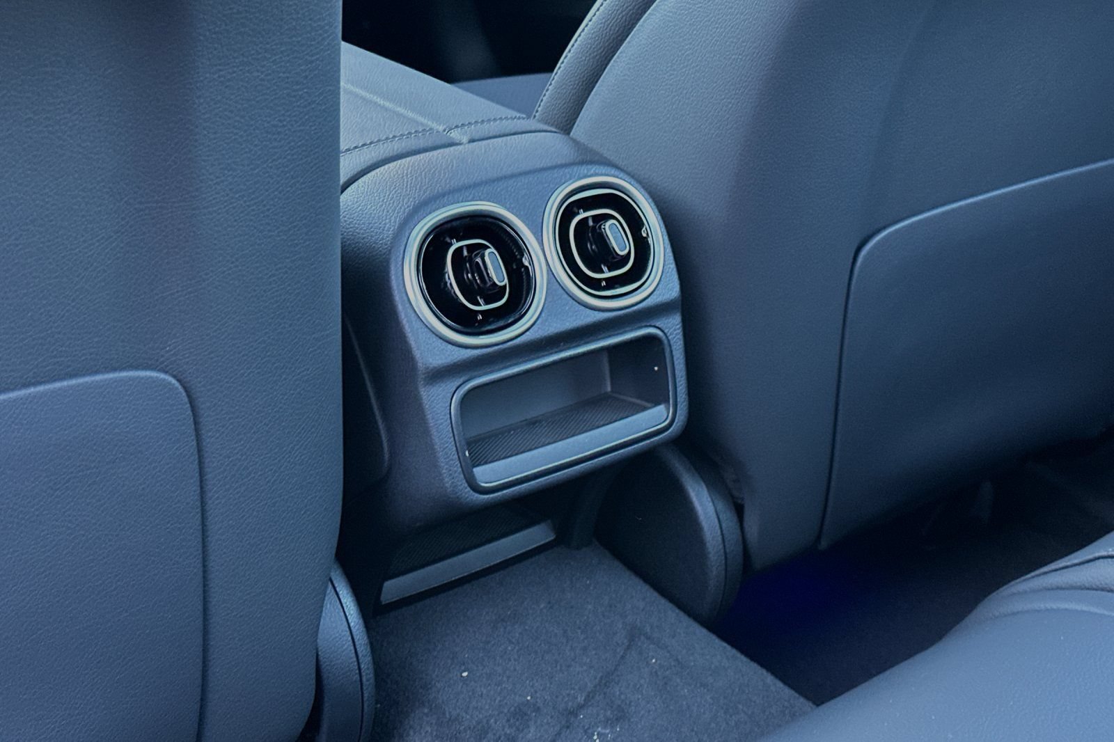 New 2025 Mercedes-Benz C 300 Sedan image 15
