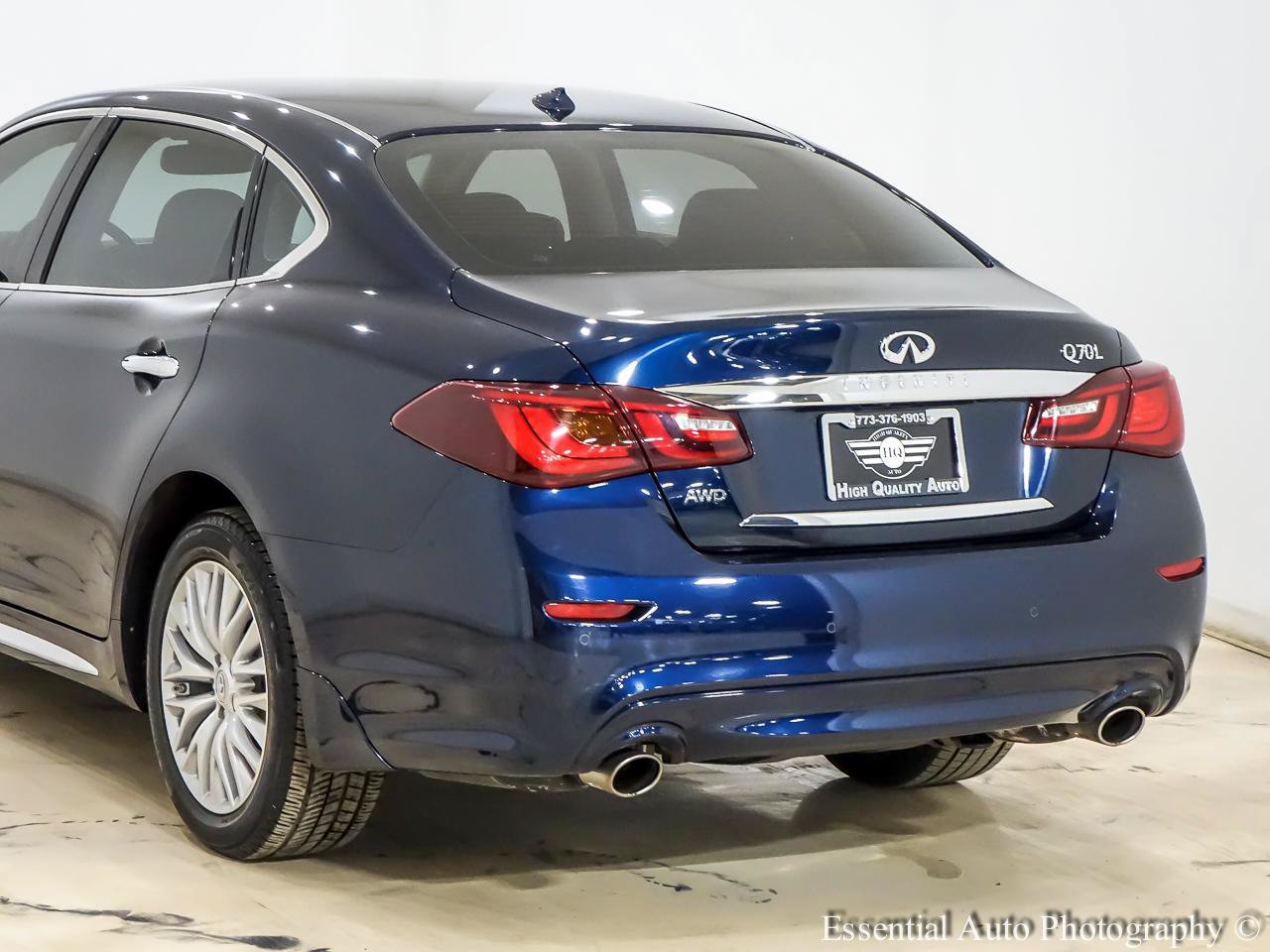 Used 2015 INFINITI Q70 L 3.7 w/ Deluxe Touring Package AWD/4WD image 9