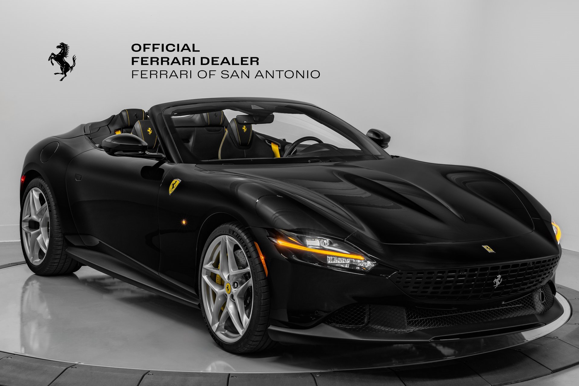 Certified 2025 Ferrari Roma Spider image 1