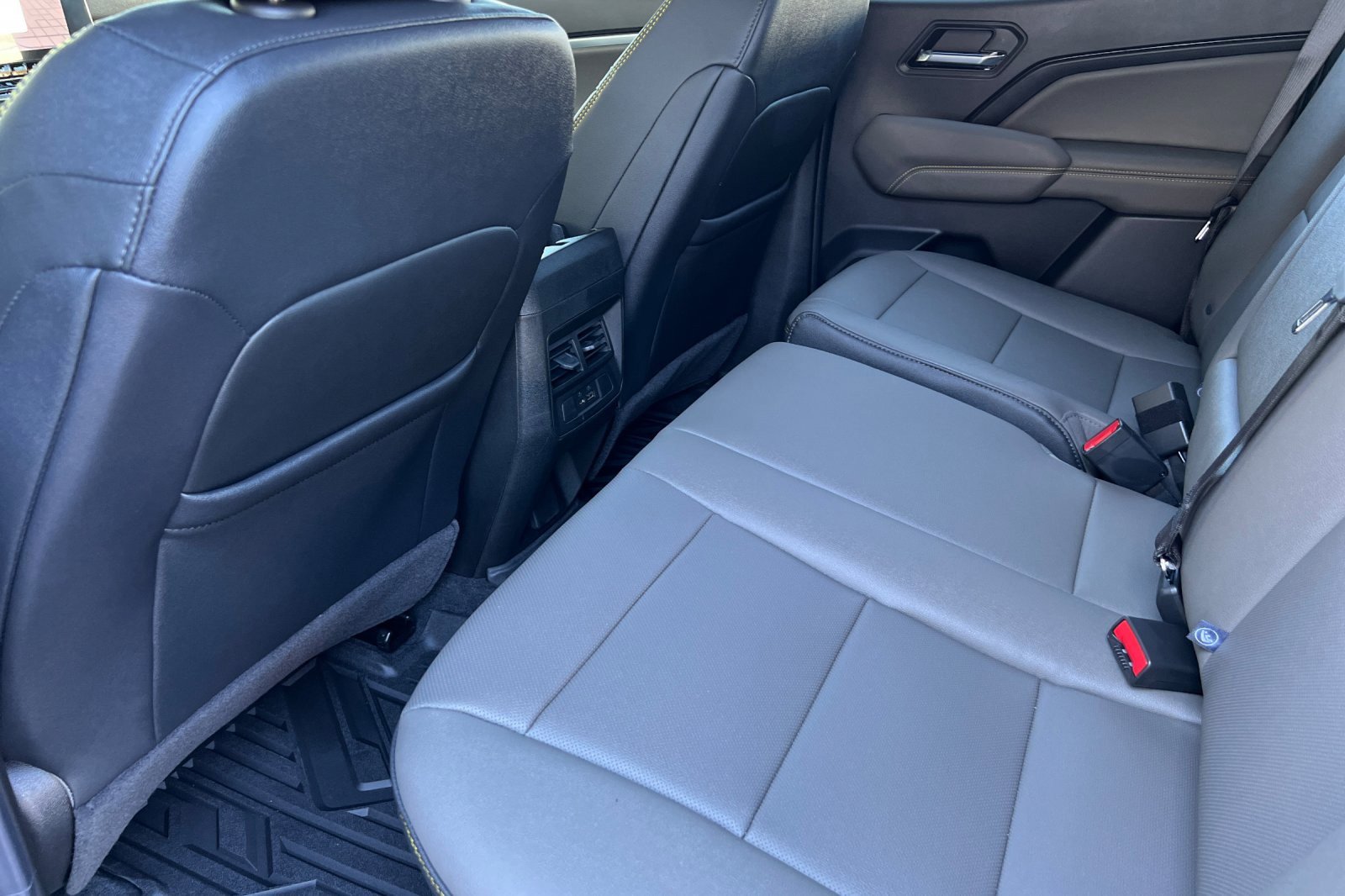 New 2026 Chevrolet Colorado ZR2 w/ ZR2 Bison Edition image 9
