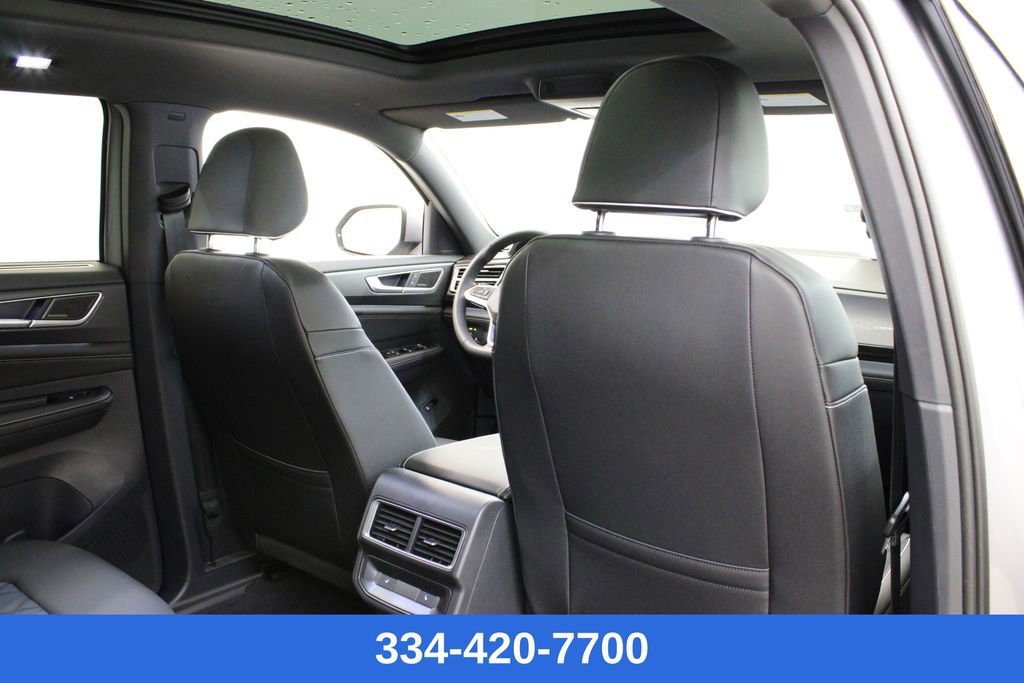 New 2025 Volkswagen Atlas Cross Sport SEL Premium R-Line image 19