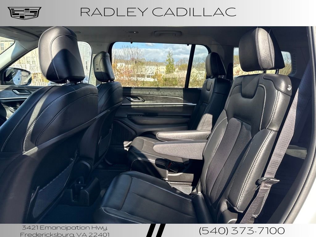 Used 2023 Jeep Grand Cherokee L Limited w/ Luxury Tech Group II AWD/4WD image 12