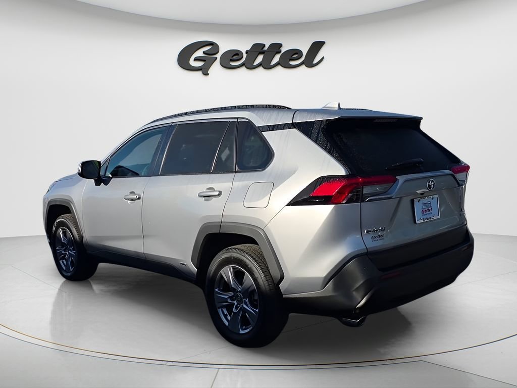 Used 2023 Toyota RAV4 XLE image 3