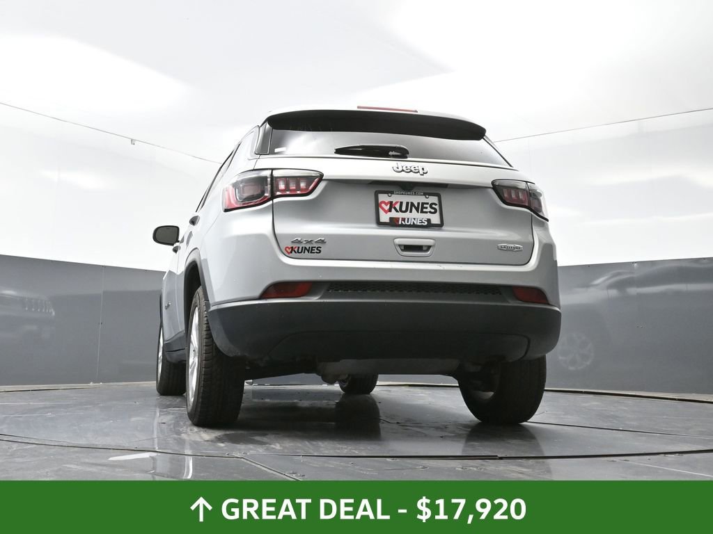 Used 2024 Jeep Compass Latitude image 57