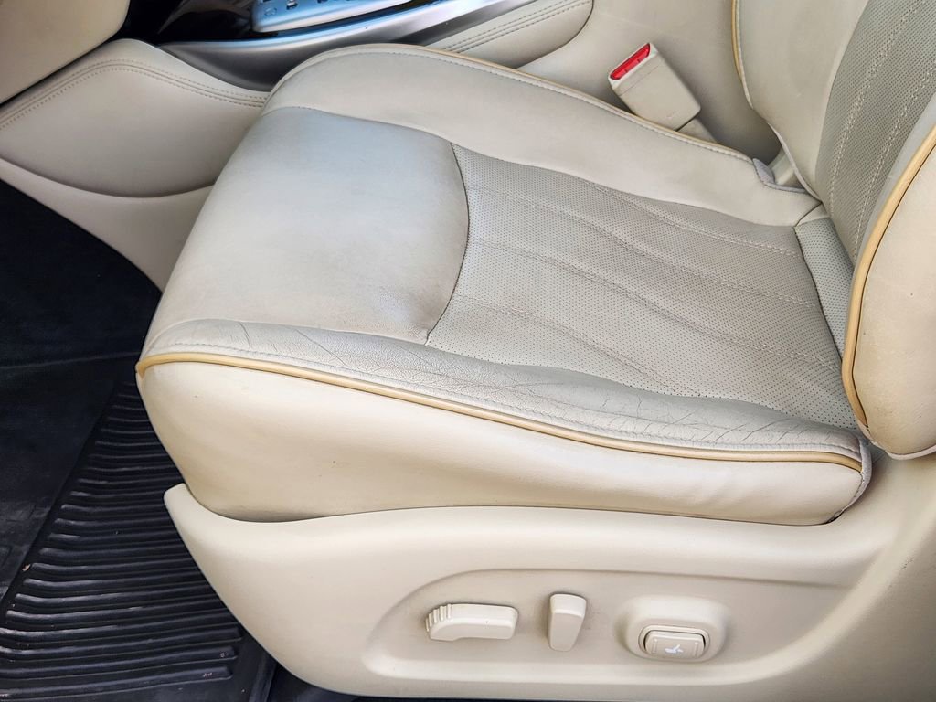 Used 2015 INFINITI QX60 AWD w/ Deluxe Touring Package image 8