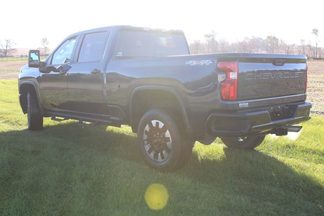 Used 2020 Chevrolet Silverado 2500 Custom w/ Custom Value Package image 4