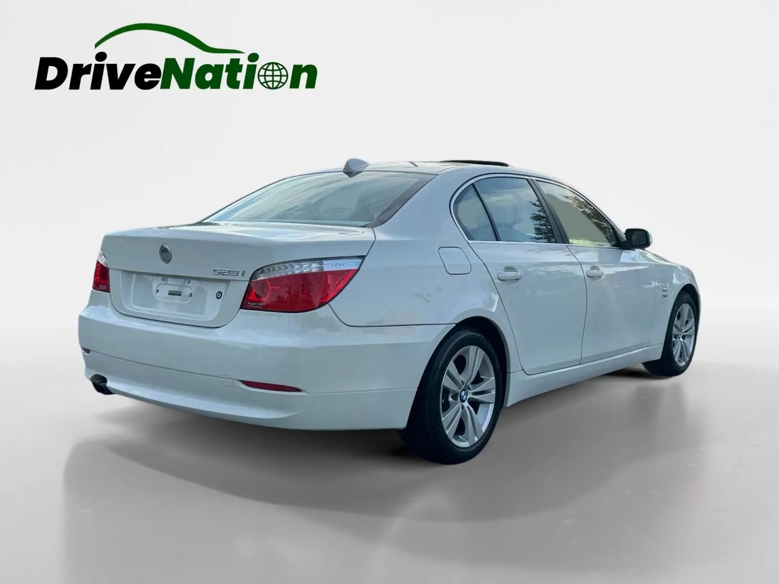 Used 2010 BMW 528i xDrive Sedan AWD/4WD image 5