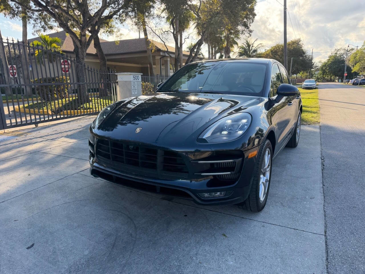 Used 2017 Porsche Macan Turbo image 18