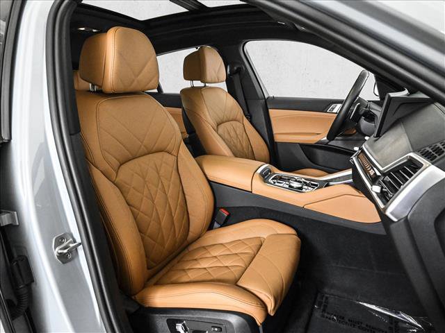 Used 2024 BMW X6 xDrive40i w/ Executive Package AWD/4WD image 22