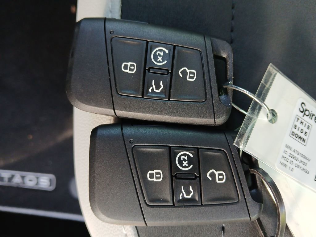 New 2026 Volkswagen Taos SE image 27