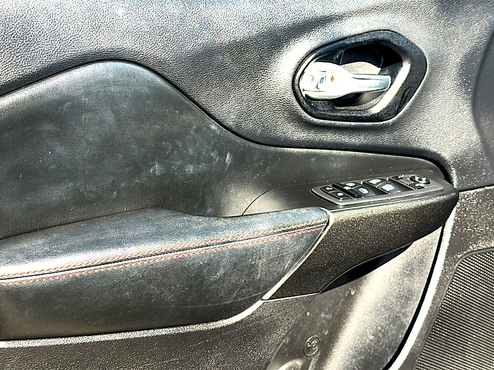 Used 2022 Jeep Cherokee Trailhawk w/ Trailer Tow Group image 16