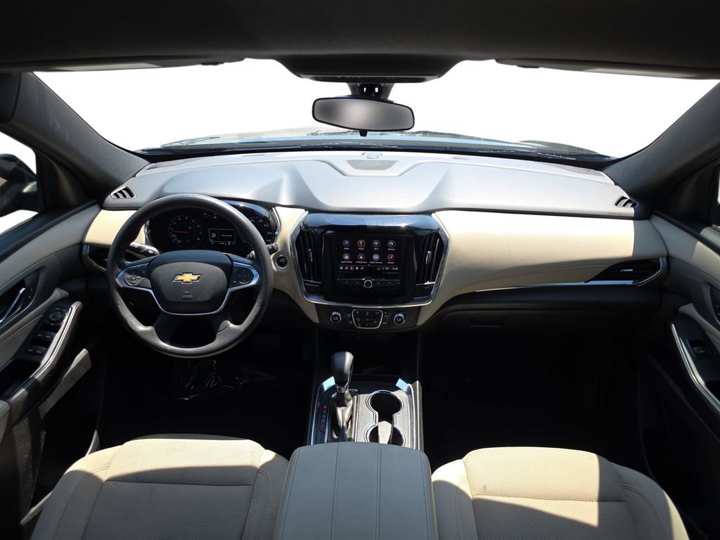 Used 2023 Chevrolet Traverse LS FWD image 13