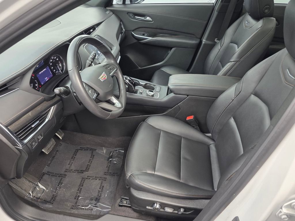 Used 2023 Cadillac XT4 Sport FWD image 9