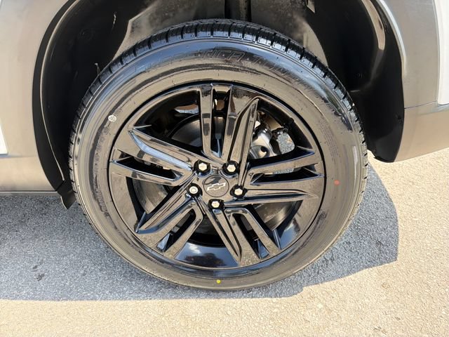 Used 2025 Chevrolet Trax ACTIV w/ Sunroof Package FWD image 31