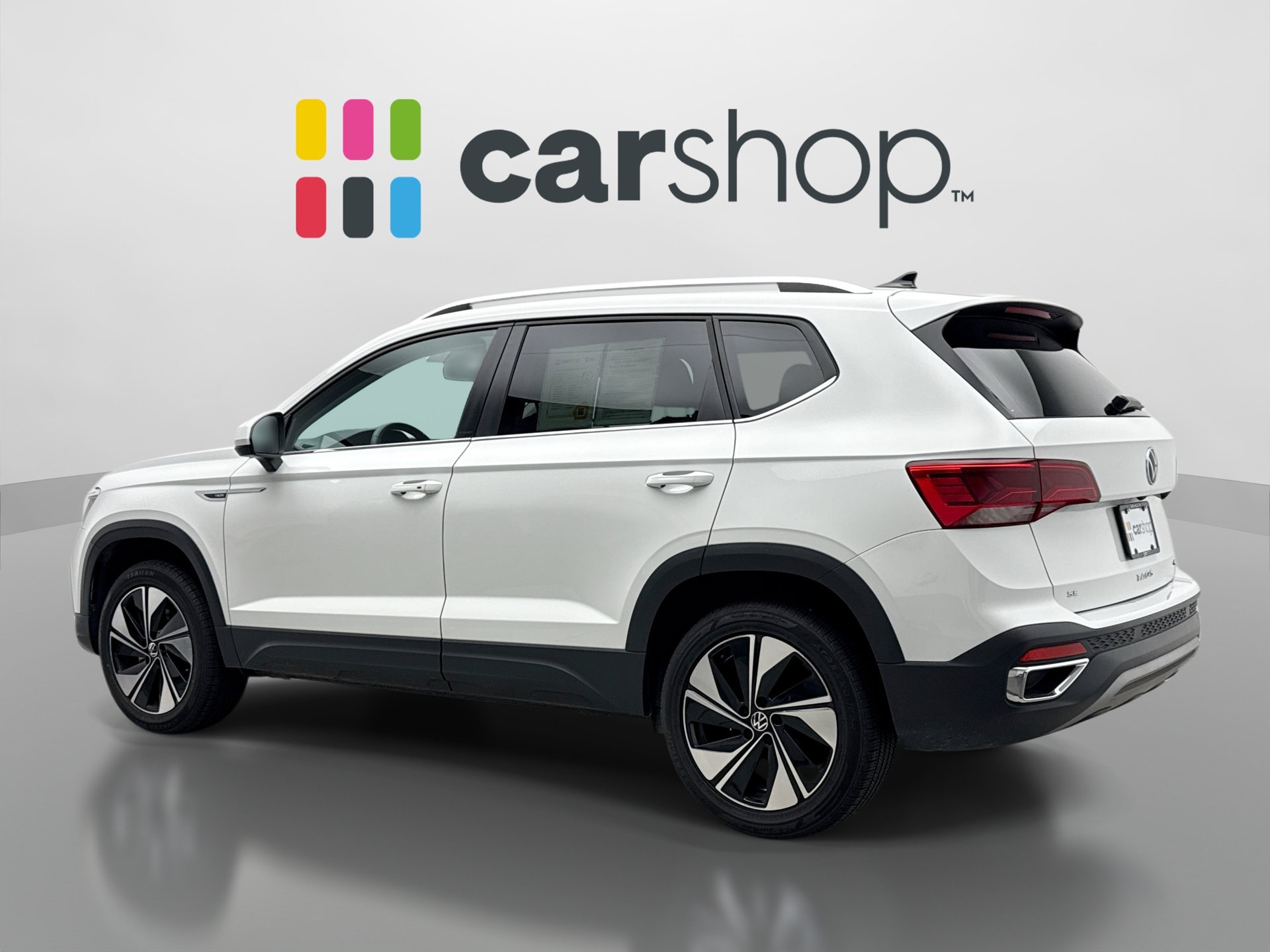 Used 2024 Volkswagen Taos SE AWD/4WD image 3