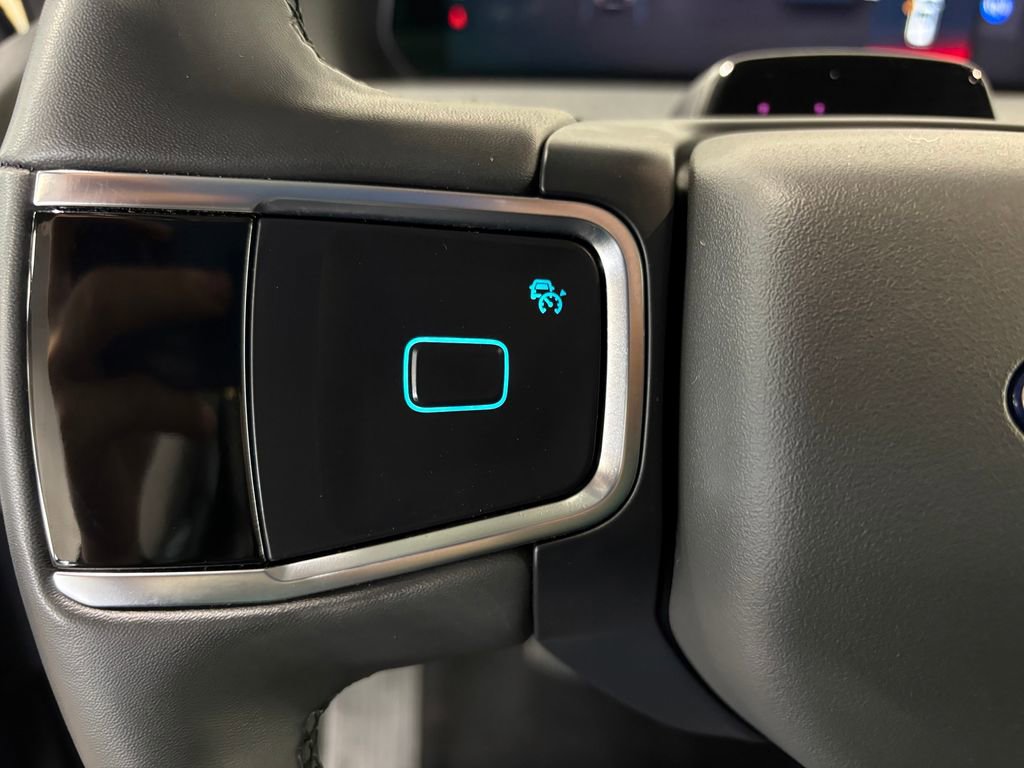 Used 2025 Ford Expedition Active image 21