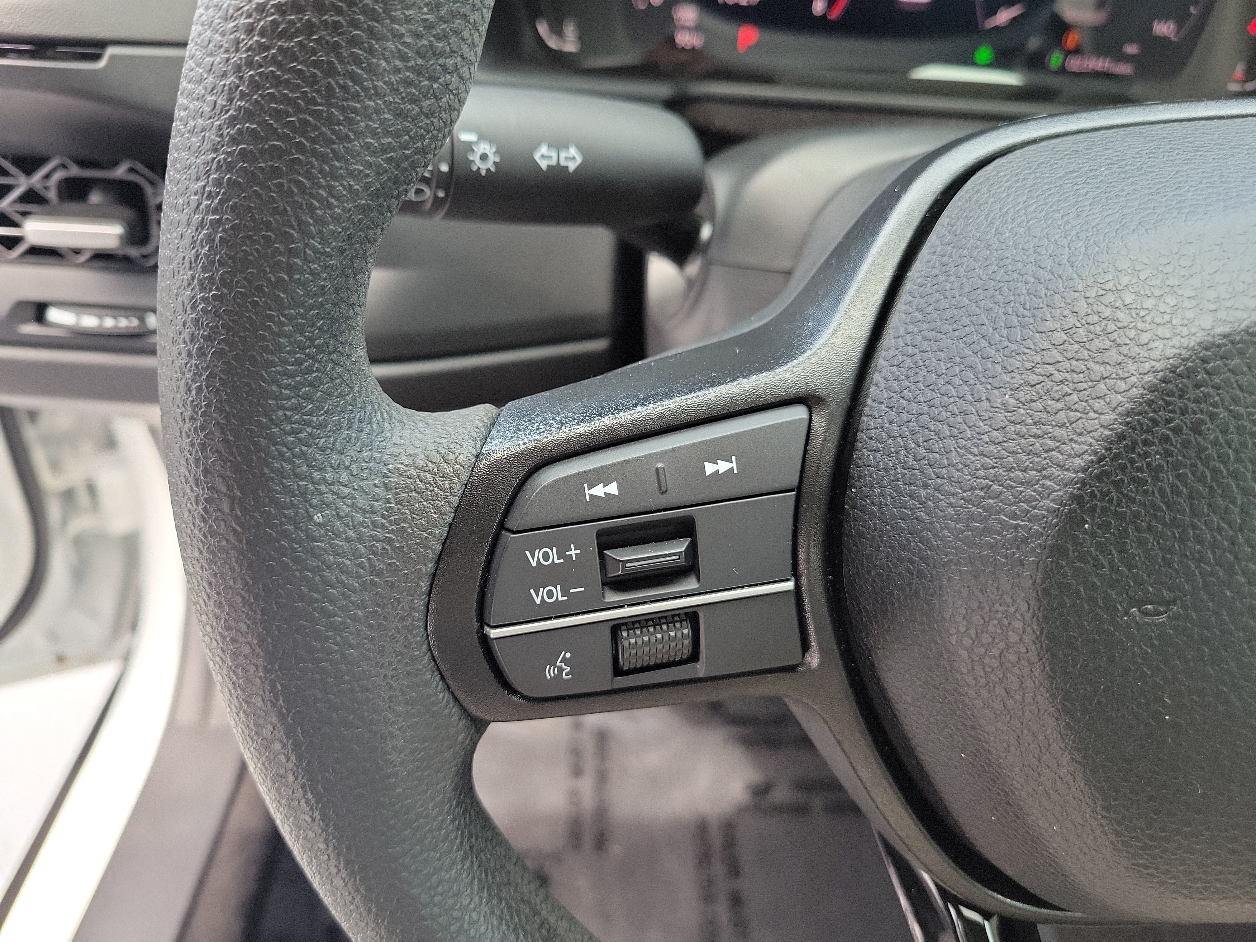 Used 2024 Honda Accord EX image 25