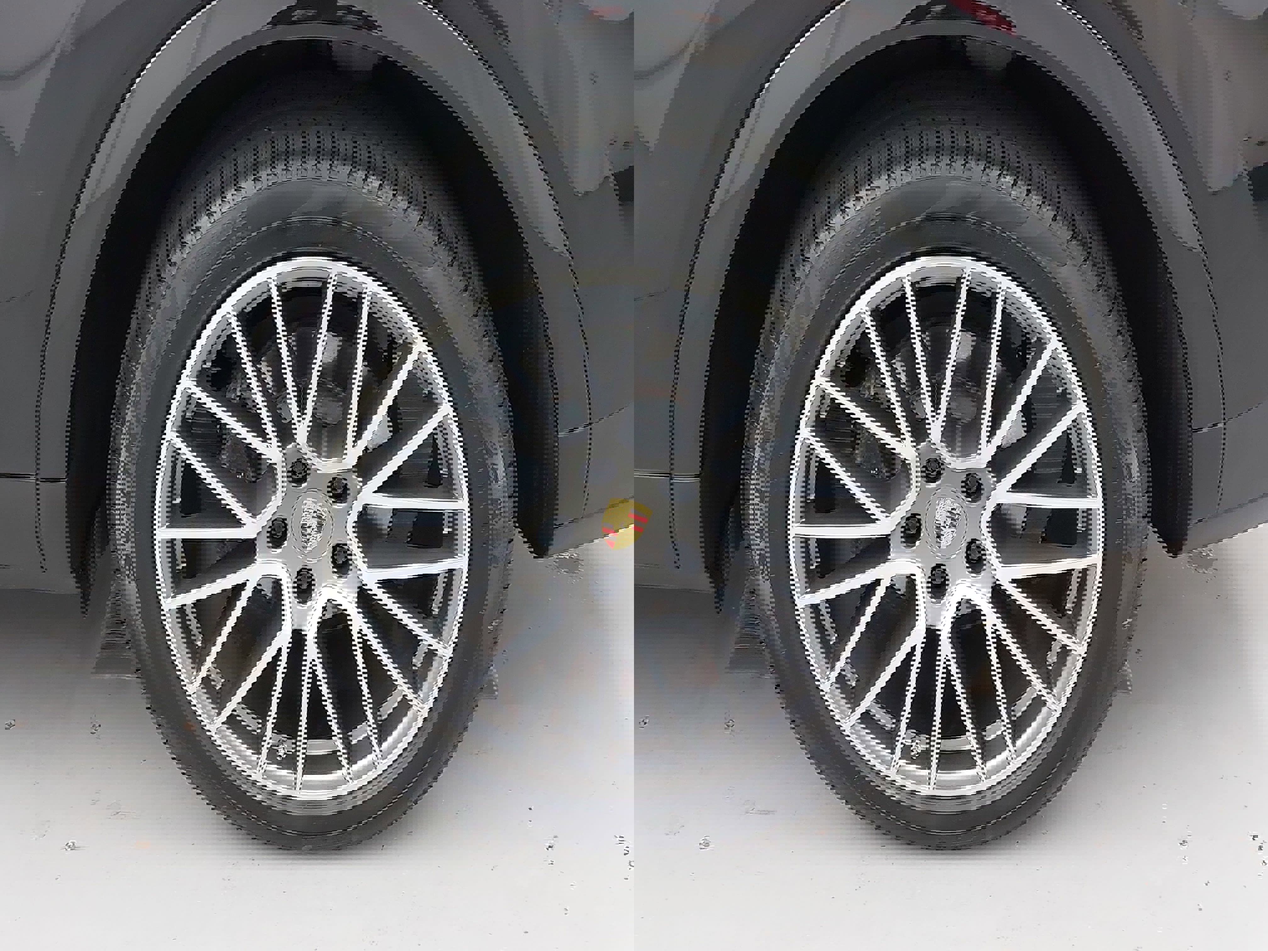 Used 2023 Porsche Cayenne Platinum Edition w/ Premium Package Plus image 36