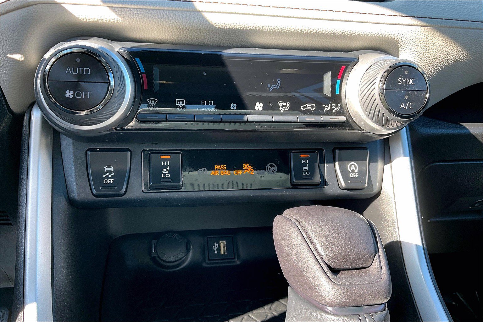 Used 2023 Toyota RAV4 XLE w/ Convenience Package AWD/4WD image 38