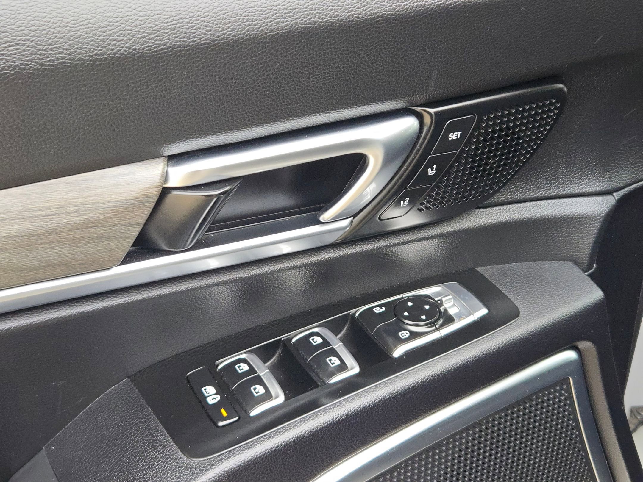 Used 2022 Kia Telluride SX w/ SX Prestige Package image 13