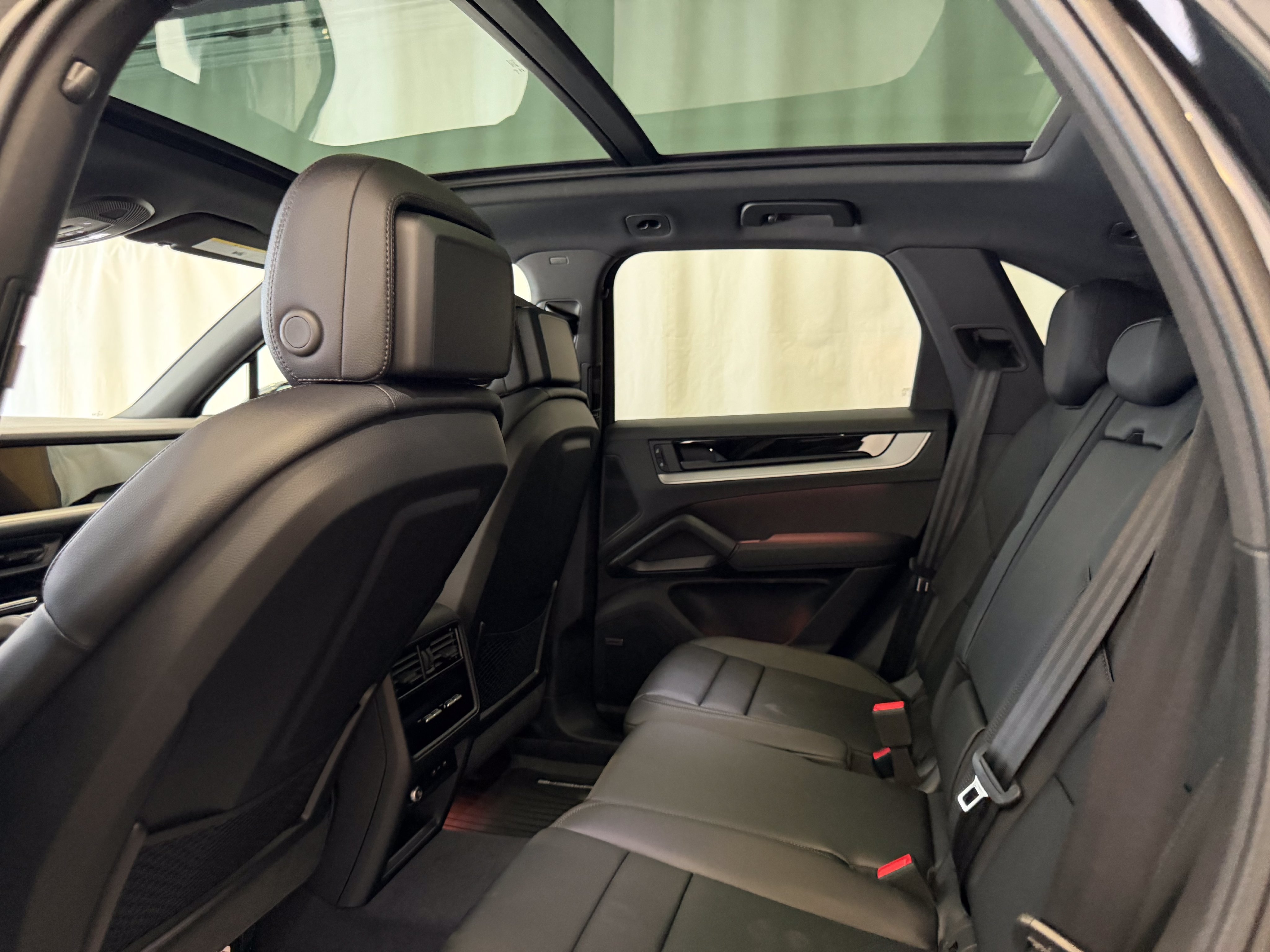 New 2027 Porsche Cayenne S AWD/4WD image 24
