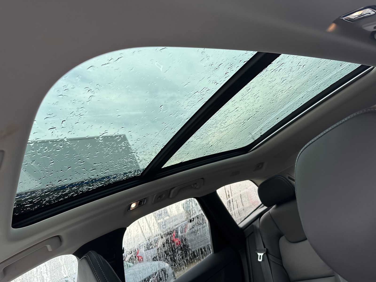 Certified 2021 Volvo XC60 T8 Inscription w/ Advanced Package image 22