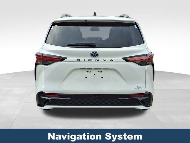 Used 2023 Toyota Sienna XSE image 6