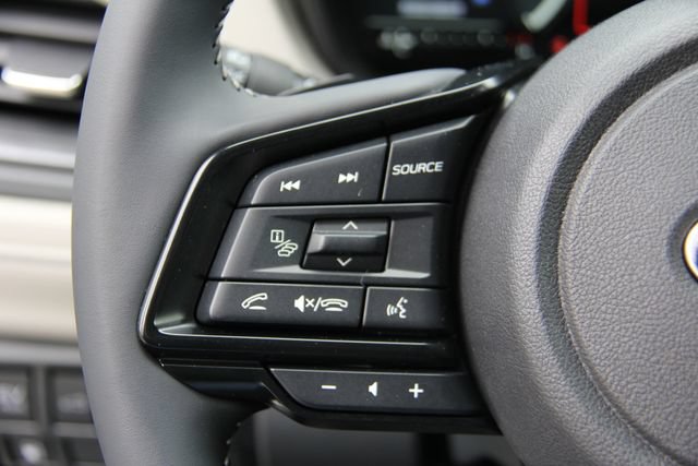 Used 2025 Subaru Forester Premium AWD/4WD image 21
