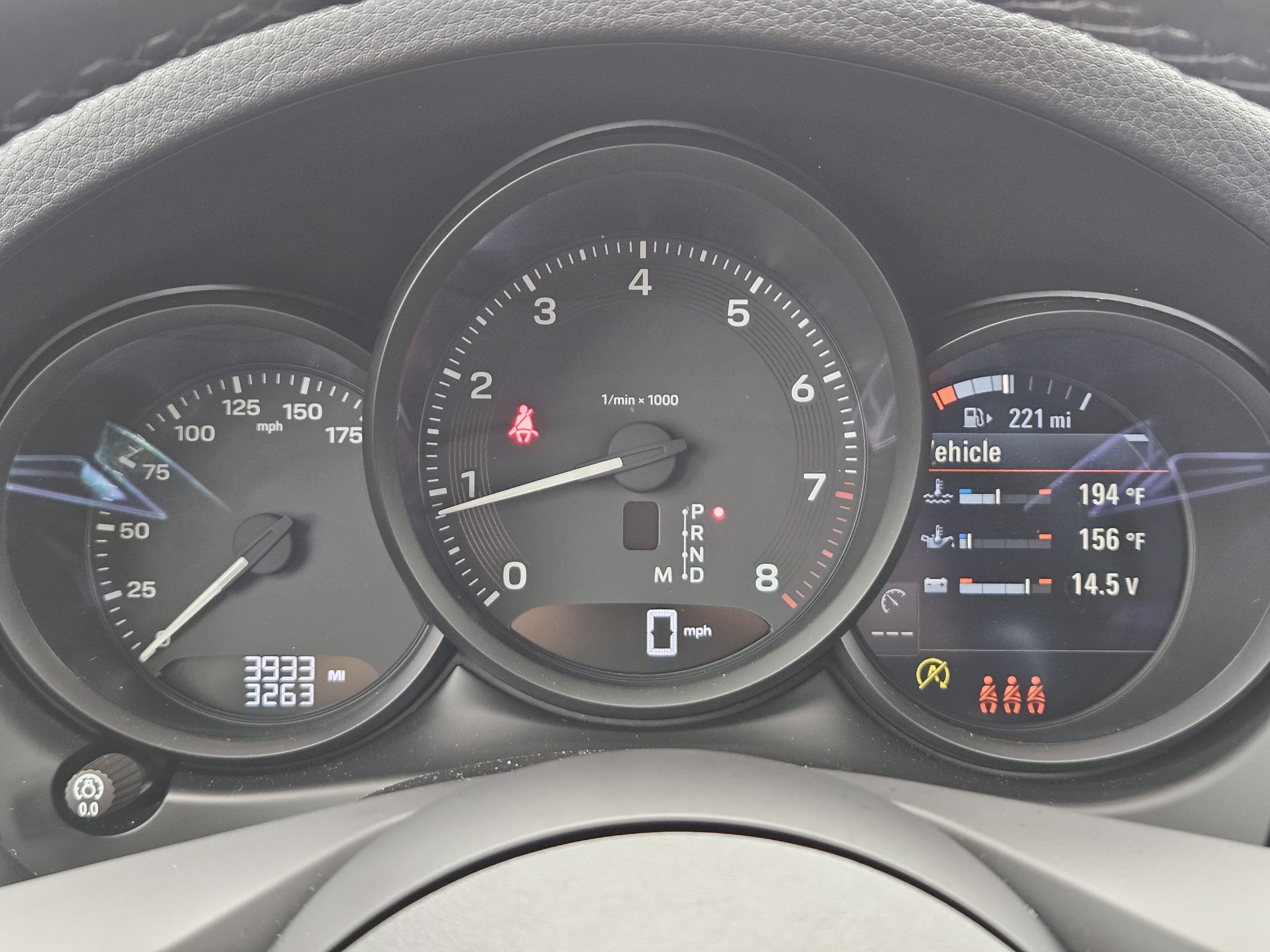 Certified 2026 Porsche Macan AWD/4WD image 16