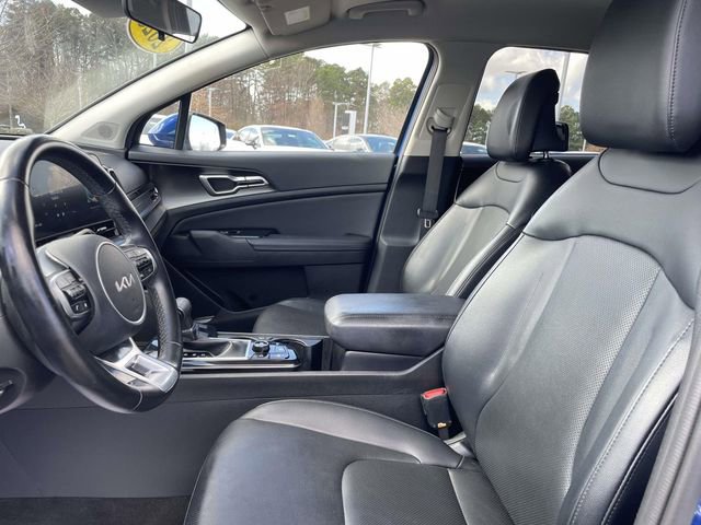 Used 2023 Kia Sportage EX image 3