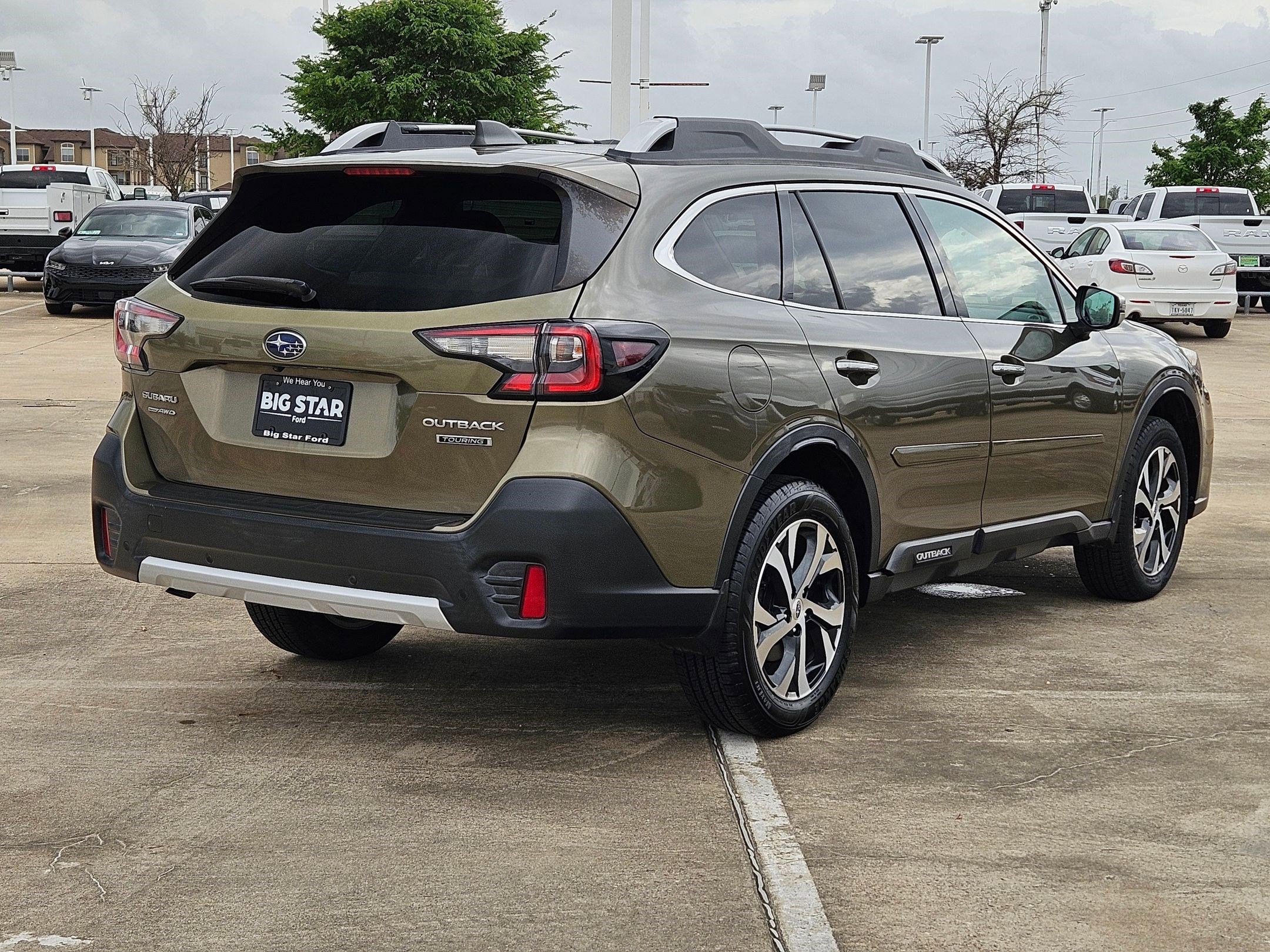 Used 2022 Subaru Outback Touring image 3