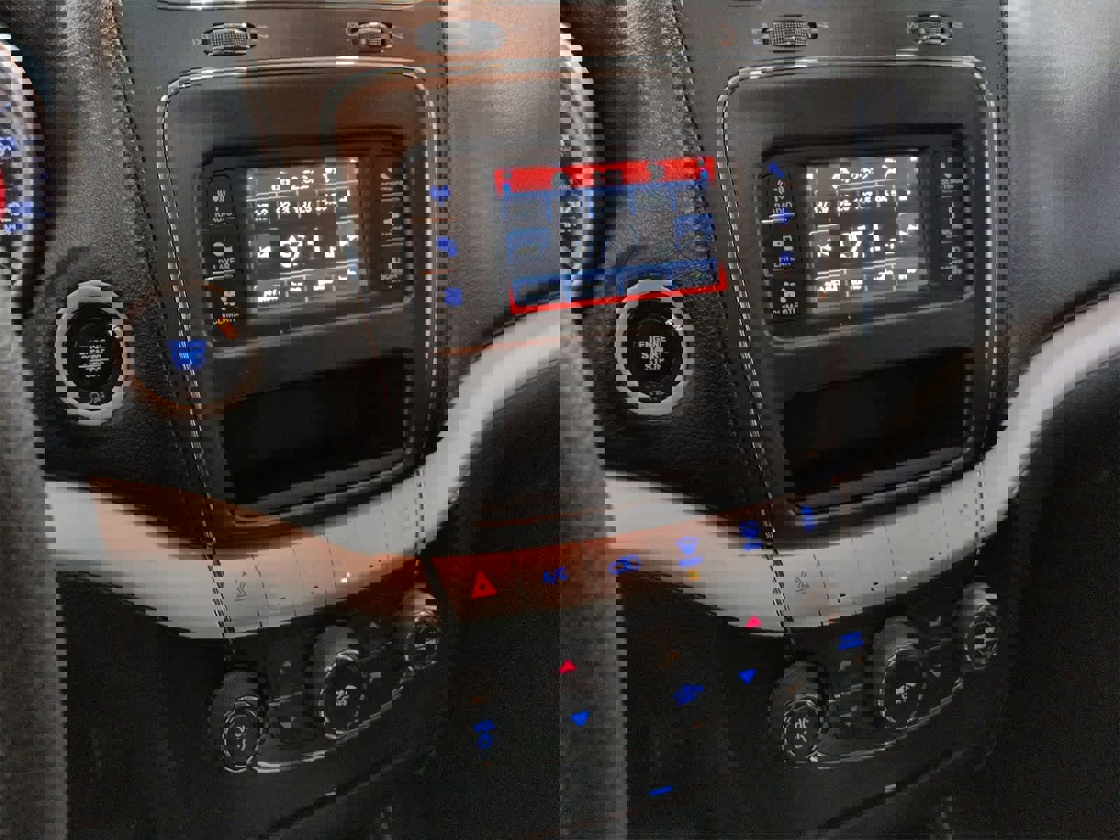 Certified 2018 Dodge Journey SE image 27