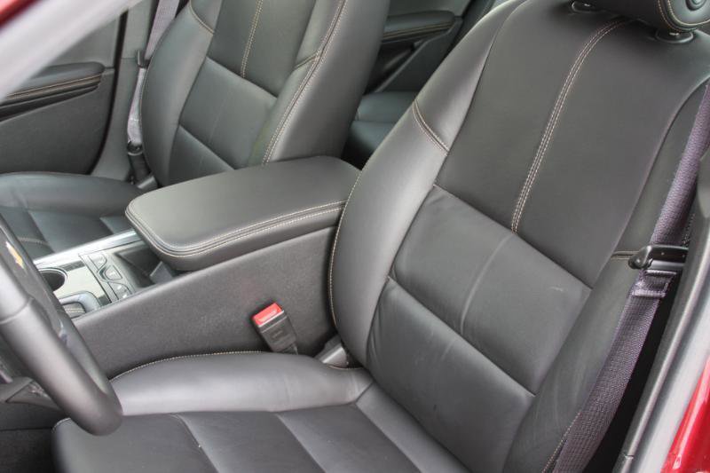Used 2016 Chevrolet Impala LT w/ Leather Package FWD image 33