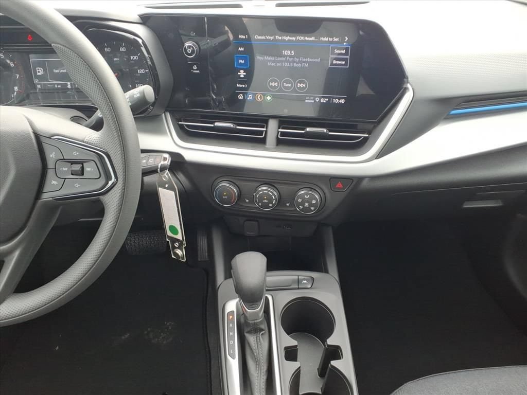 New 2026 Chevrolet Trax LS w/ LS Convenience Package FWD image 22