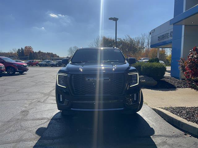 Used 2023 GMC Yukon Denali Ultimate AWD/4WD image 9