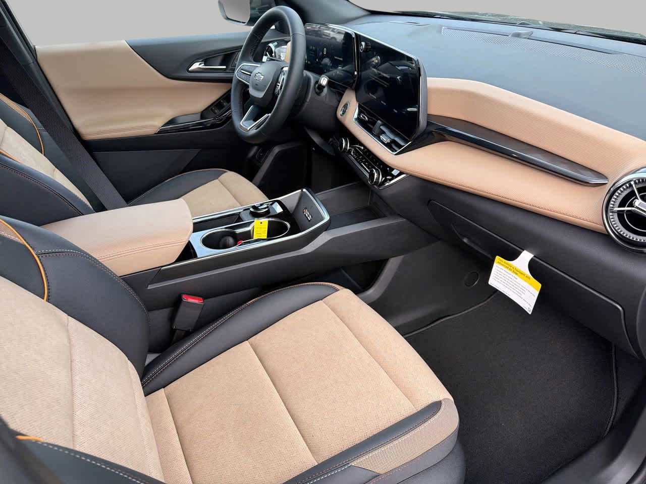 New 2026 Chevrolet Equinox ACTIV w/ Convenience Package III FWD image 10