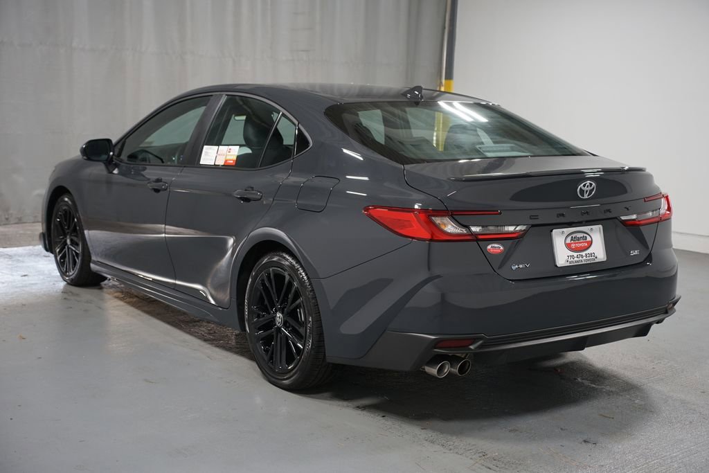 Used 2025 Toyota Camry SE image 6