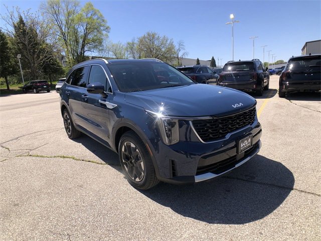 New 2025 Kia Sorento S w/ Panoramic Sunroof Package