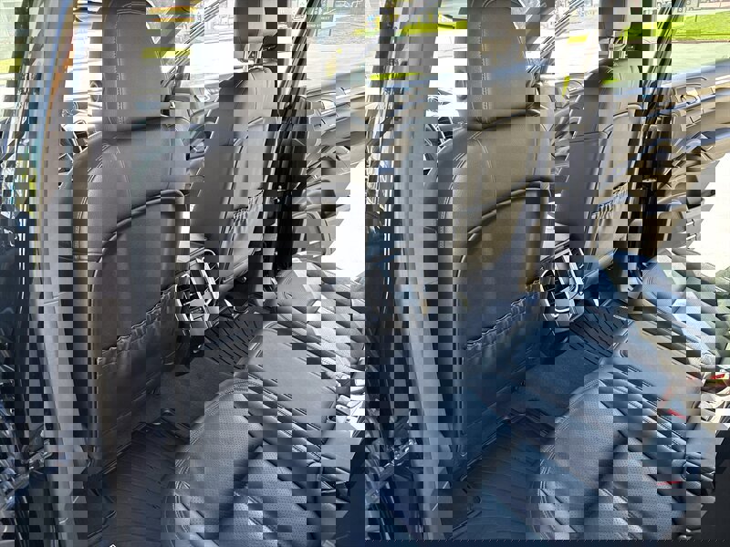 Used 2017 Porsche Cayenne S image 29