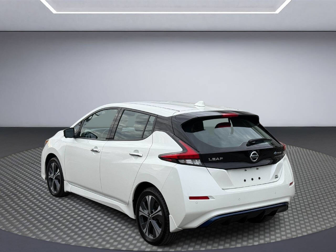 Used 2022 Nissan Leaf SL Plus image 7