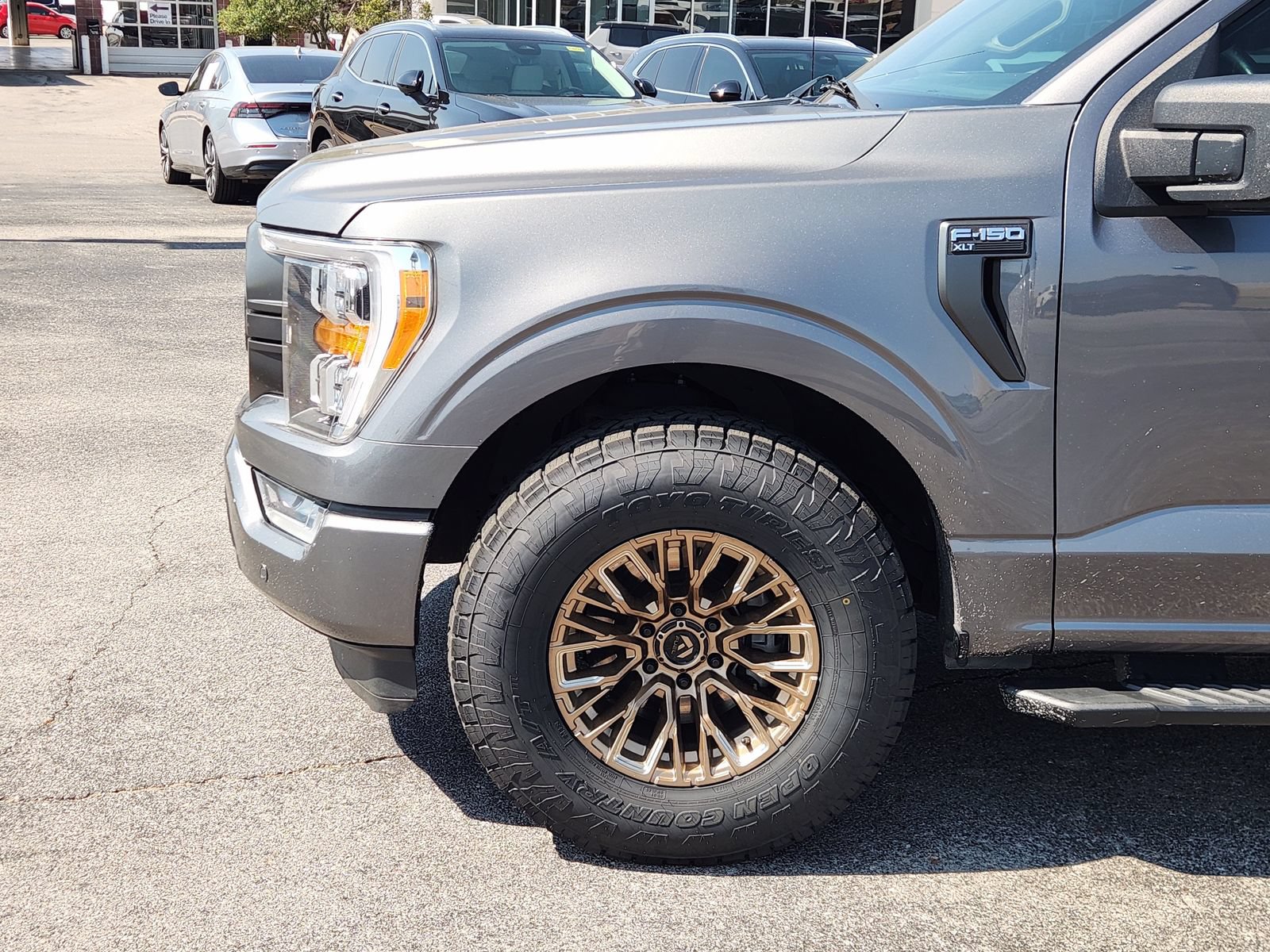Used 2021 Ford F150 XLT w/ Equipment Group 302A High RWD image 9