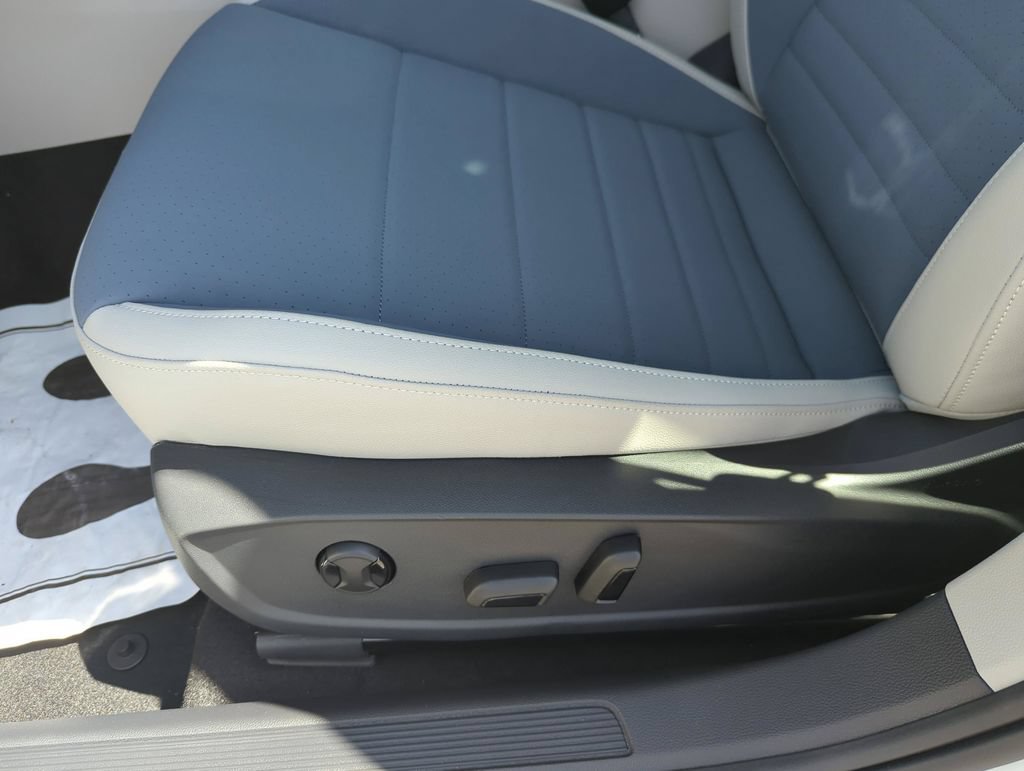 New 2026 Volkswagen Jetta SE FWD image 29