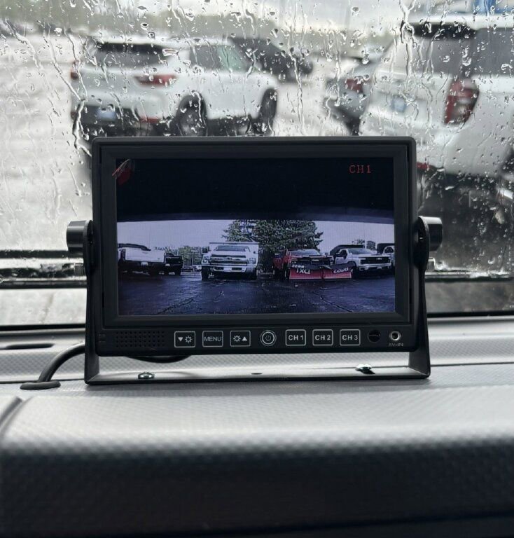 New 2025 Chevrolet Low Cab Forward image 9