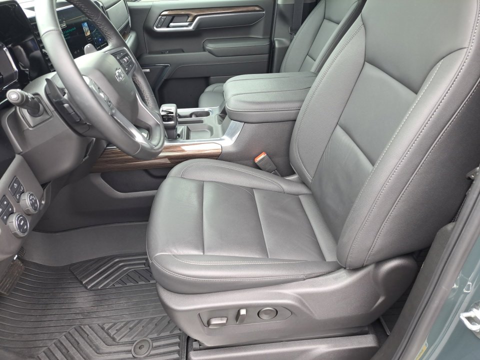 Certified 2025 Chevrolet Silverado 1500 LT Trail Boss w/ Convenience Package II image 9