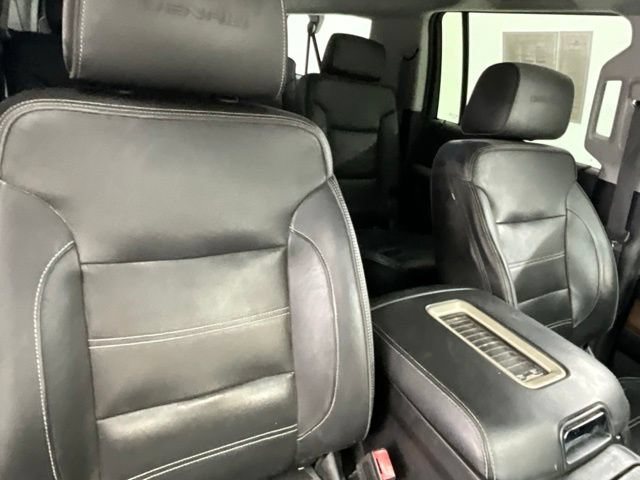 Used 2019 GMC Yukon XL Denali w/ Denali Ultimate Package AWD/4WD image 11